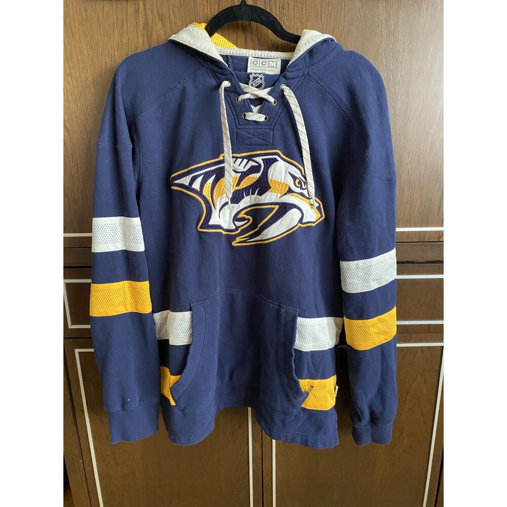 Women's NHL Predators sweatshirt/hoodie Size medium